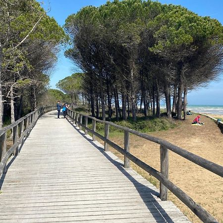 Nice Two-Bedroom Apartment 150M From The Beach Bibione Extérieur photo