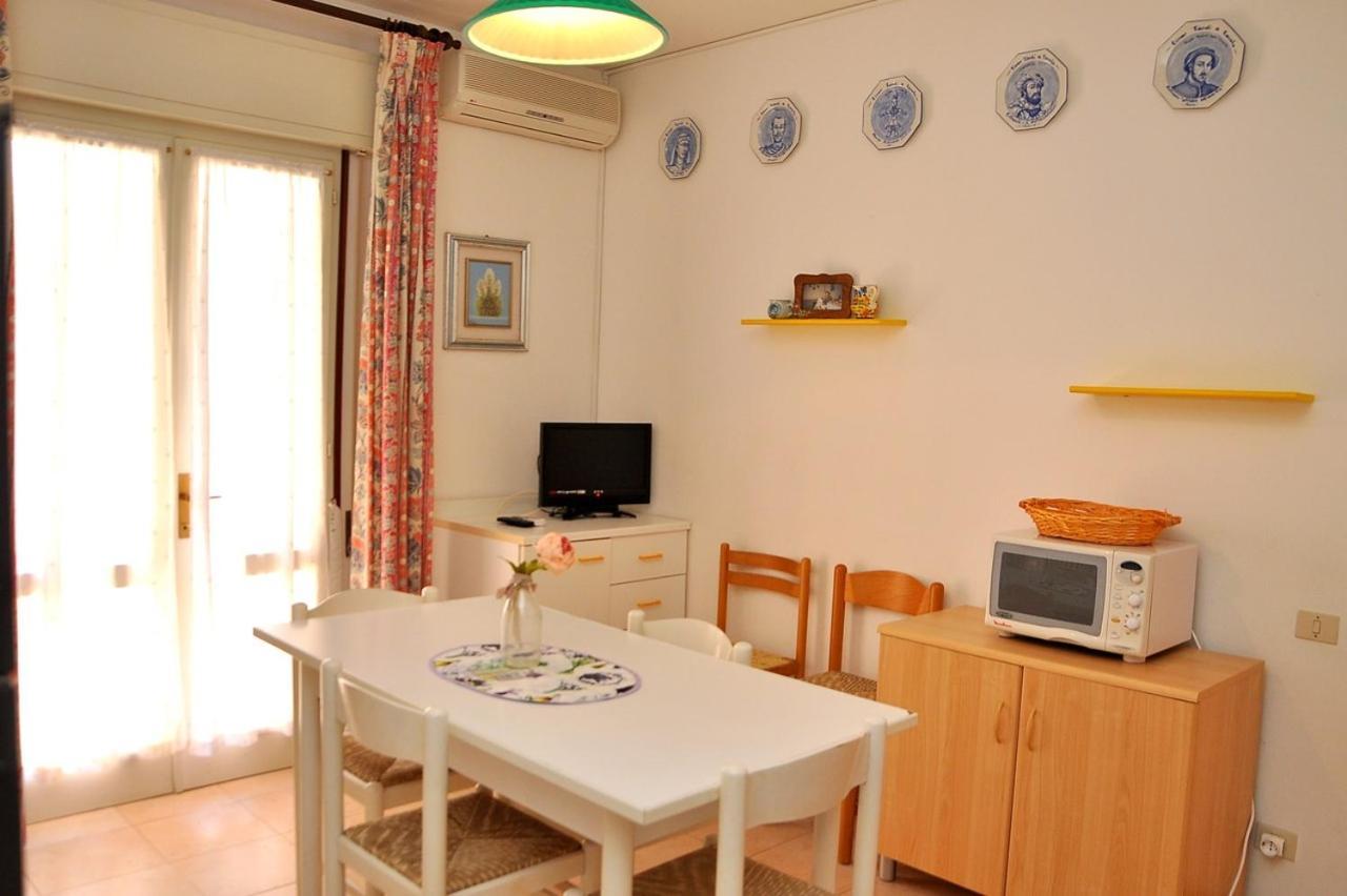 Nice Two-Bedroom Apartment 150M From The Beach Bibione Extérieur photo