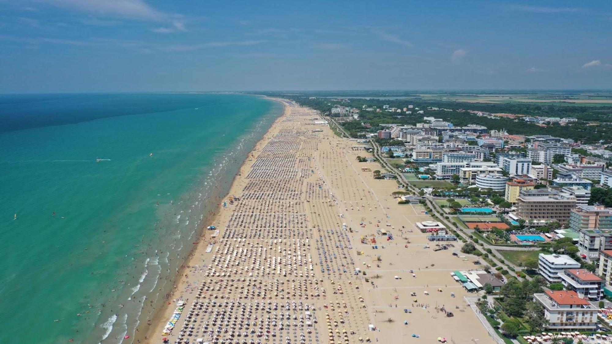 Nice Two-Bedroom Apartment 150M From The Beach Bibione Extérieur photo